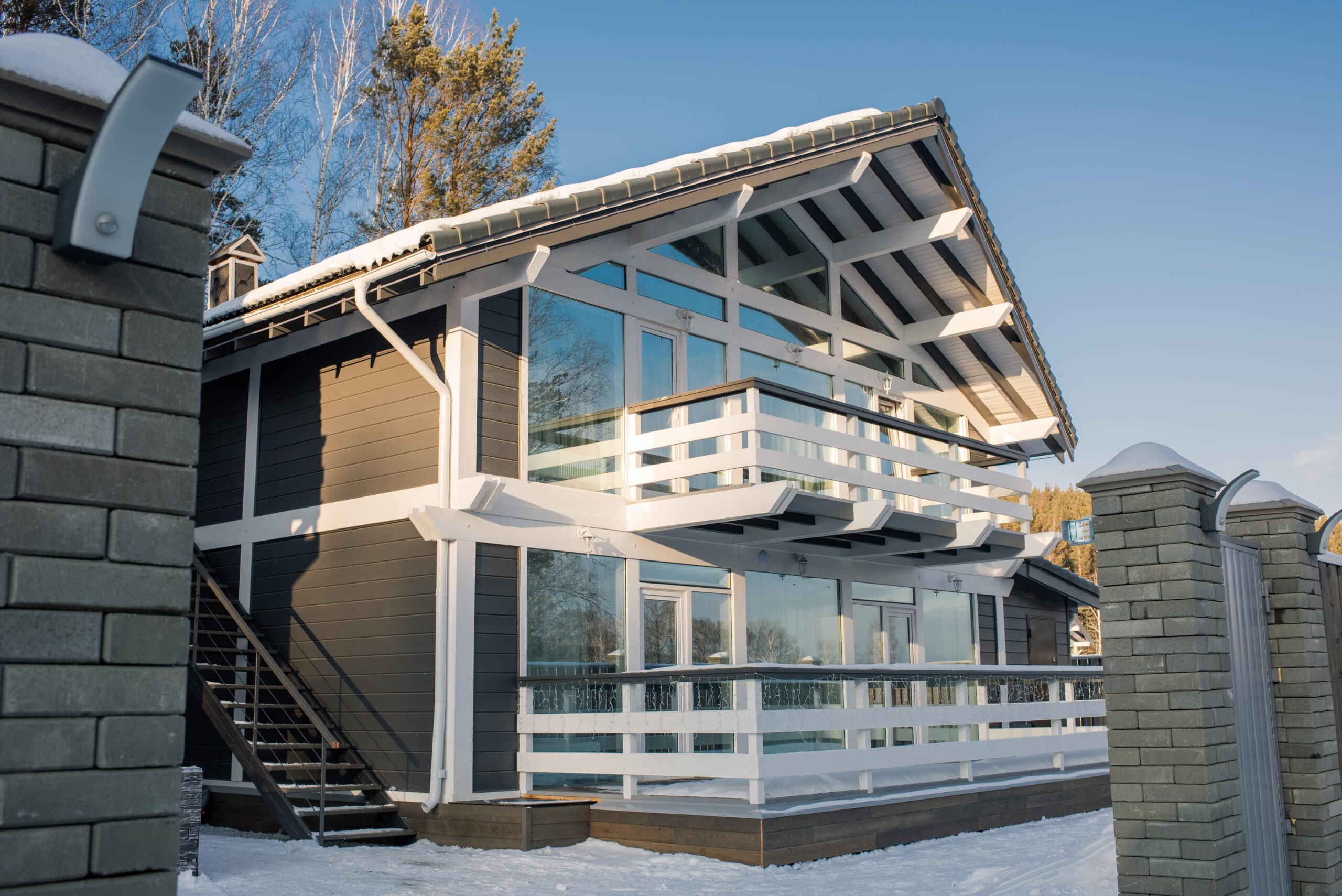 Fachadas de vidrio: la mejor opción para viviendas modernas